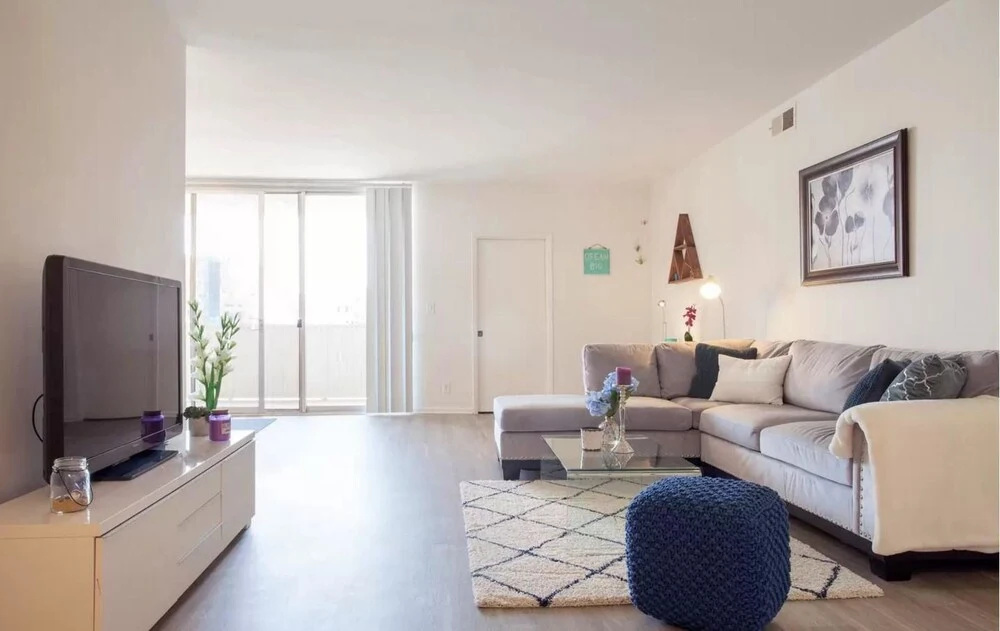 photo 1 of LA035 1 Bedroom Apartment By Senstay