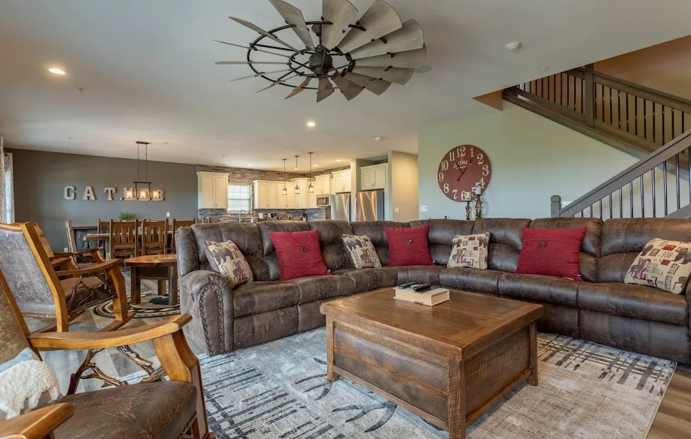 photo 1 of Lakefront Haven - 10 Br Home
