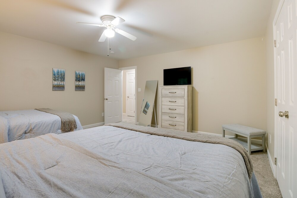 photo 1 of Lakefront Raleigh Retreat ~ 7 Mi to Downtown!