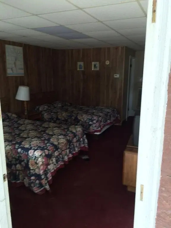 photo 1 of Lake Land Inn