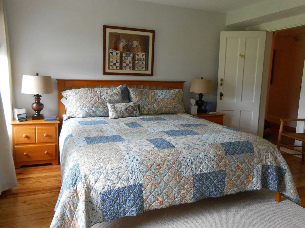 photo 1 of Lakeview Inn