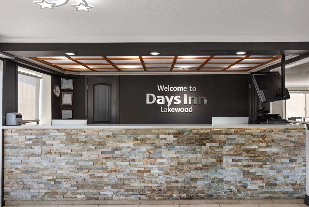 photo 1 of Days Inn by Wyndham Lakewood South Tacoma