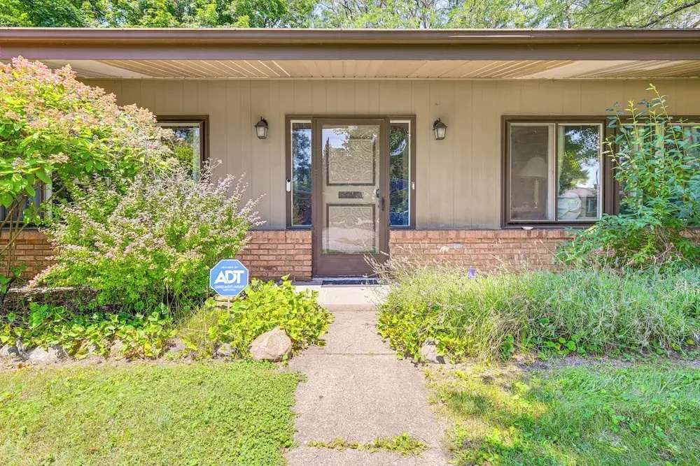 photo 1 of 3 Mi to Michigan State: Apt w/ Patio in Lansing!