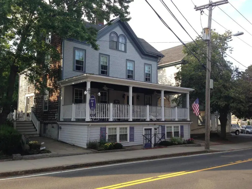 photo 1 of Lantana House