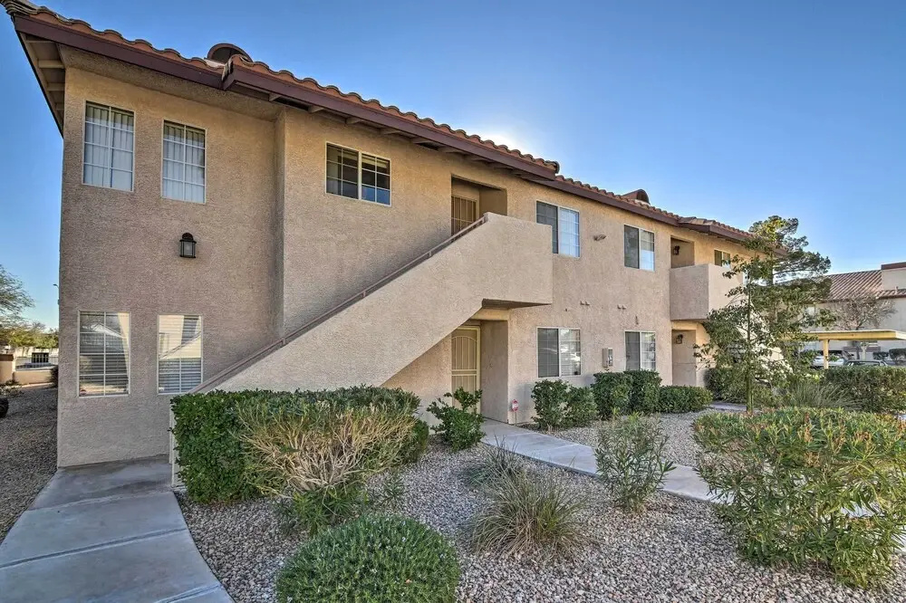 photo 1 of Seasonal Pool & Spa: Las Vegas Pad, 11 Mi to Strip