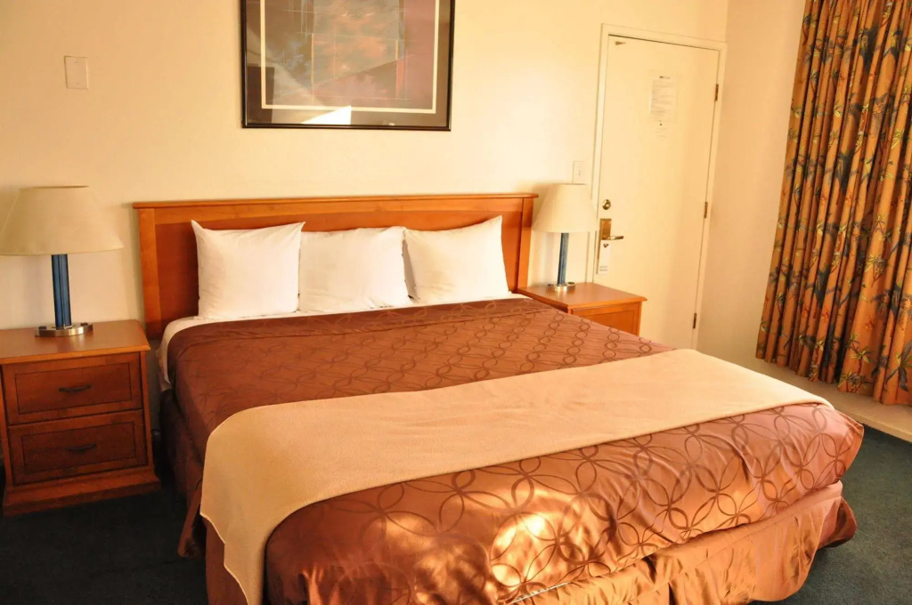 photo 1 of LAX Suites