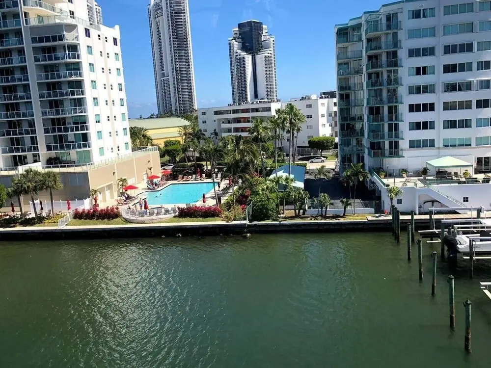 photo 1 of Le Marina Bay 403- Condo 5 People. Sunny Isles