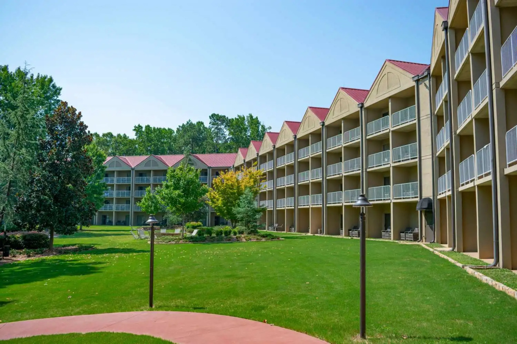 photo 1 of Lanier Islands Resort