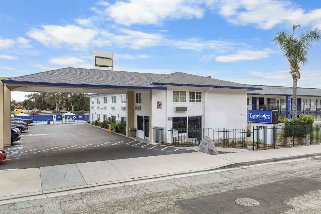 photo 1 of Travelodge by Wyndham Fairplex Pomona