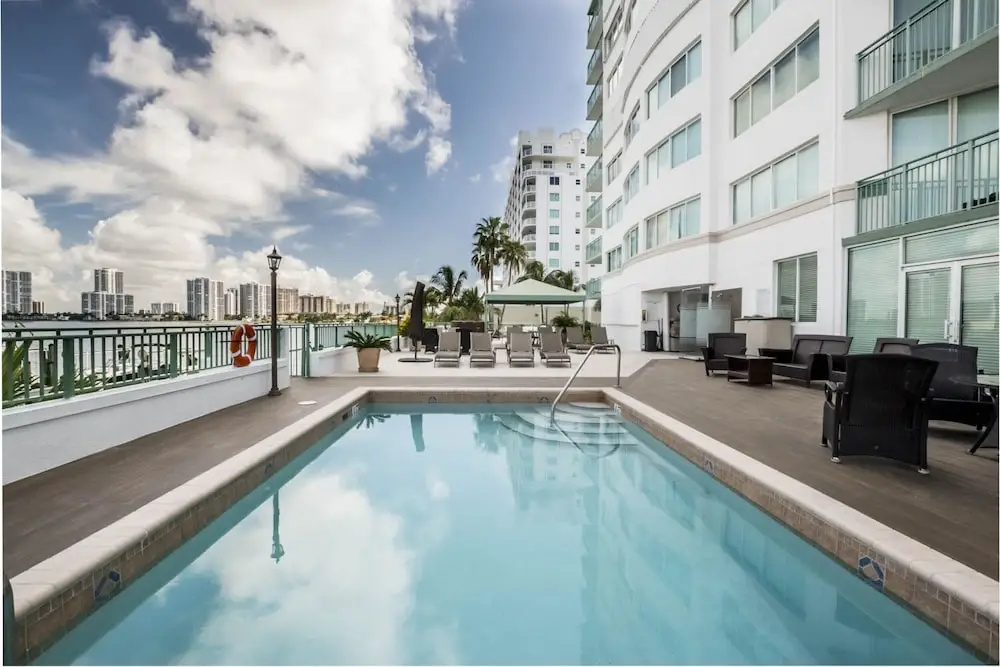 photo 1 of Les Pelicans 510, Condo 4 Pers., Sunny Isles