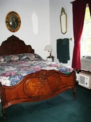 photo 1 of Lewiston Hotel