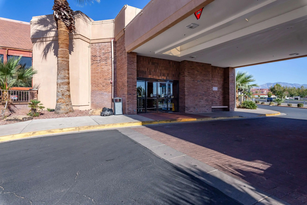 photo 1 of Red Lion Hotel & Conference Center St. George, UT
