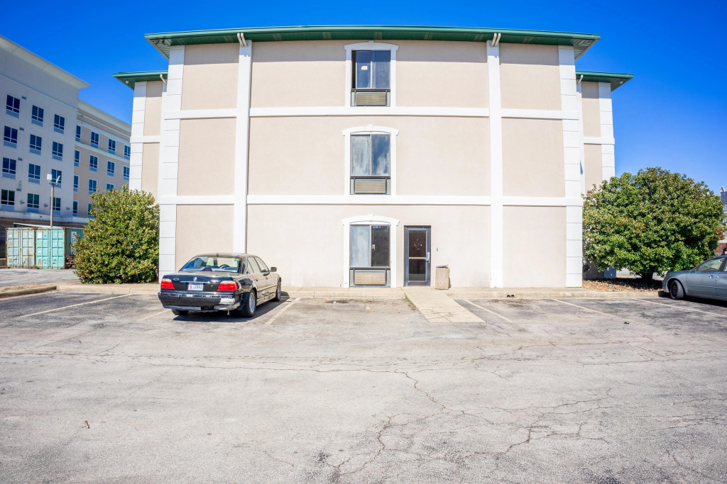 photo 1 of Lexington Suites of Jonesboro