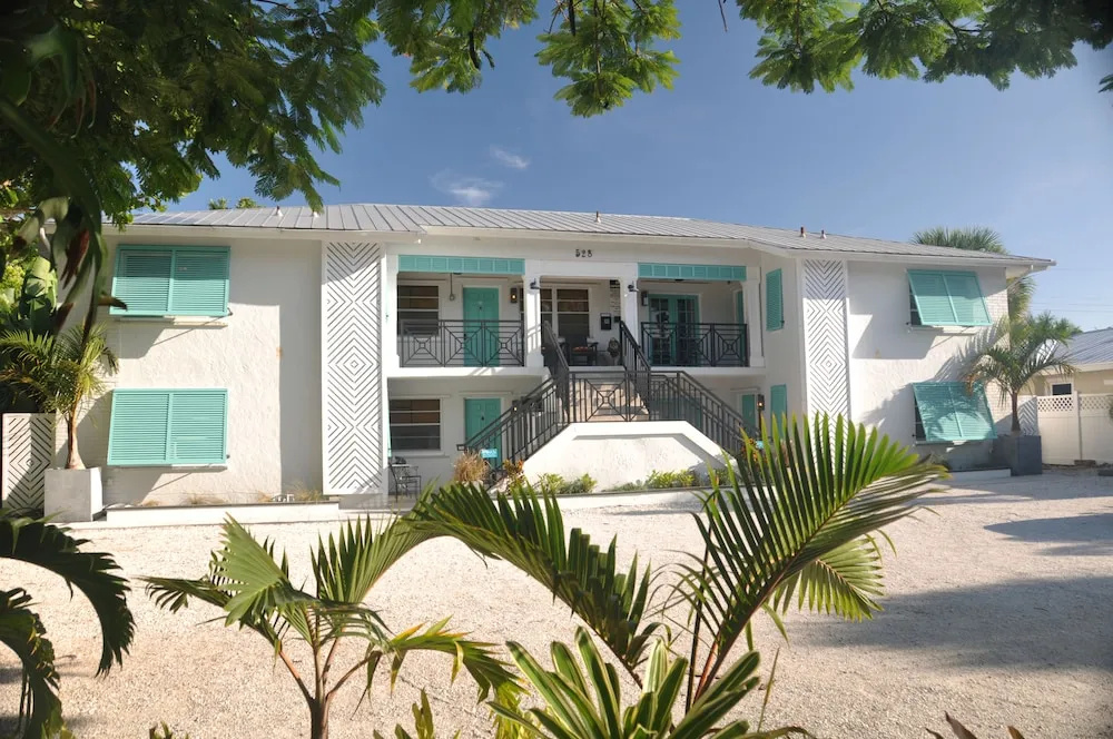 photo 1 of Lido Islander Inn