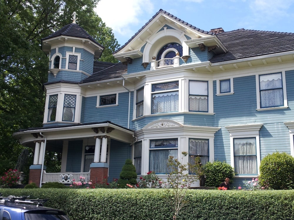 photo 1 of Lion and the Rose Victorian Guest House