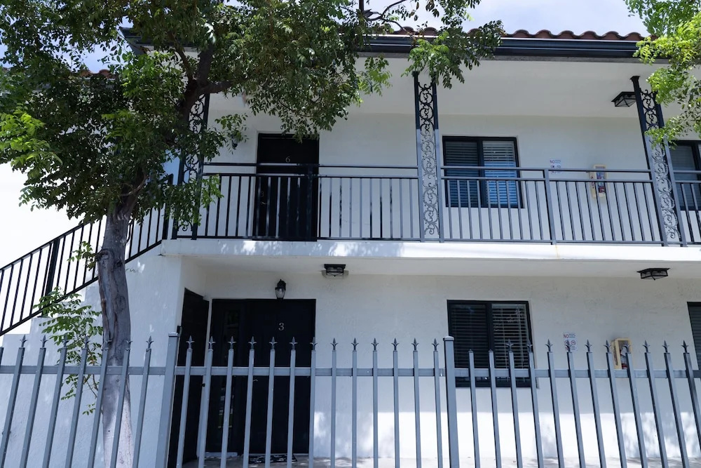 photo 1 of Little Habana Aparts close to Calle 8