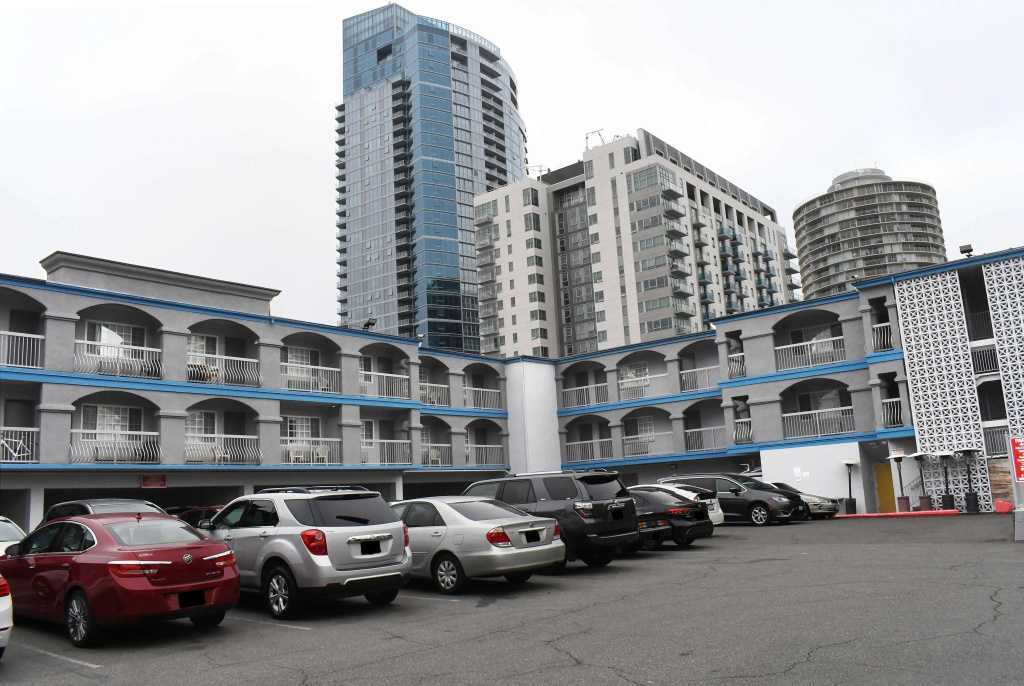 photo 1 of Travelodge by Wyndham Long Beach Convention Center