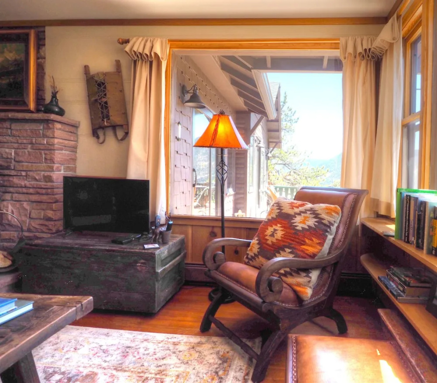photo 1 of Longs Peak Lookout Cabin - 3 Br Cabin