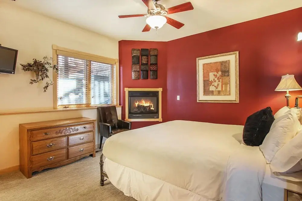 photo 1 of Lookout Mountain 27b 1 Bedroom Condo by RedAwning
