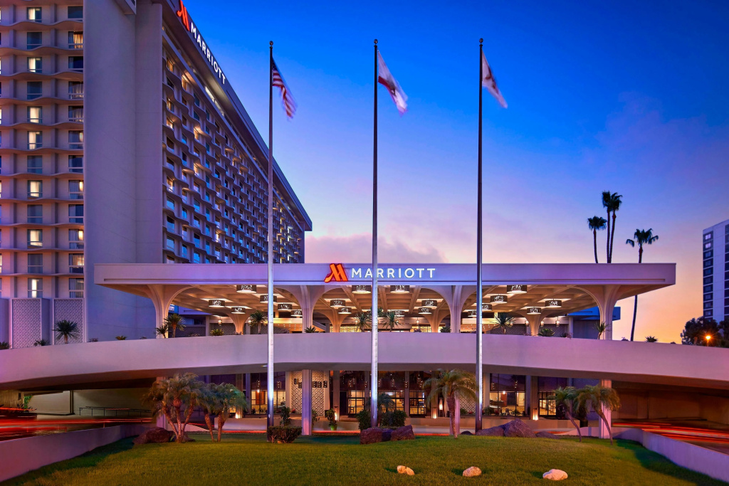 photo 1 of Los Angeles Airport Marriott