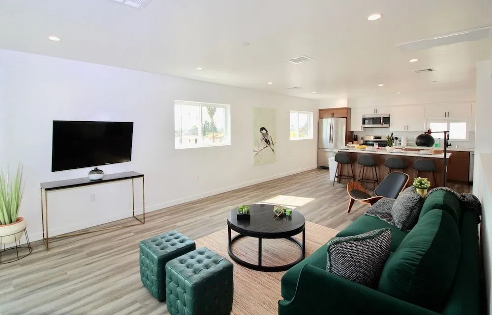photo 1 of Los Angeles Villas 3BR 3BT Parking