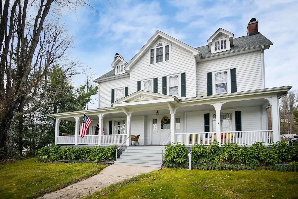 photo 1 of Love Lane Bed & Breakfast