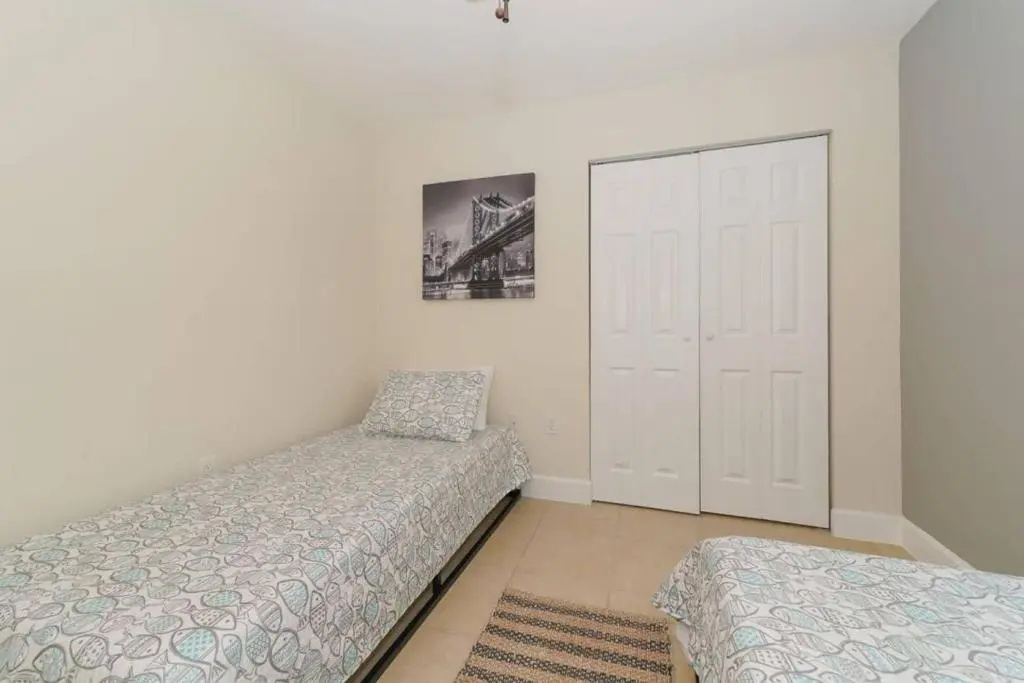 photo 1 of Lovely Cottage - Close to Siesta, Shops & Dining