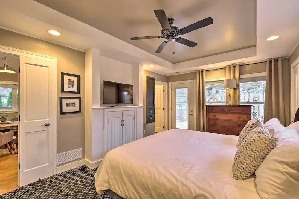 photo 1 of Luxe Lyndon Home < 11 Mi to Dtwn Louisville!