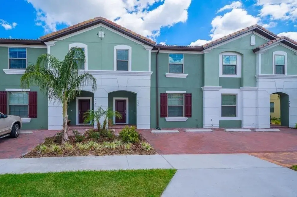 photo 1 of Luxurious 5 Bed Home with Private Pool in Solterra Townhouse