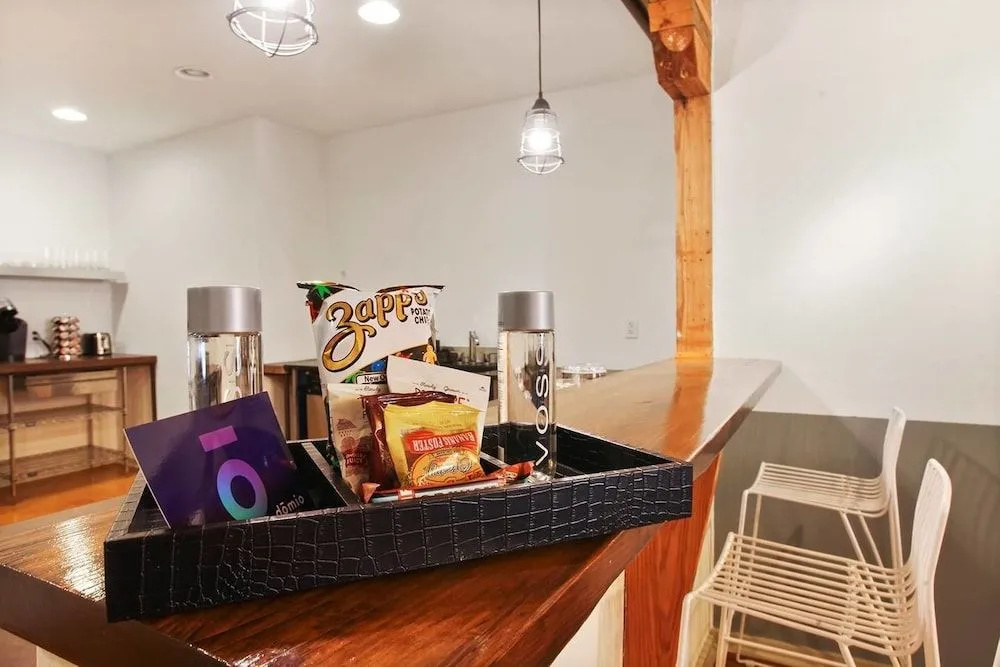 photo 1 of Luxury 2br/2ba Rooftop Apt in CBD by Domio