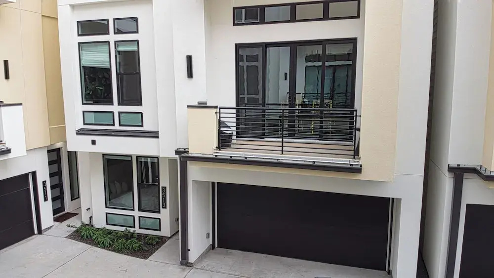 photo 1 of Luxury 3BD Rooftop Home in Dwtwn HTX.