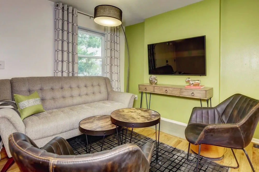 photo 1 of Luxury Denver Apts 8 BDs 4 BAs Great Location!