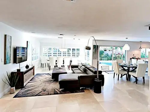 photo 1 of Luxury Florida Barton - 4 Br home by RedAwning