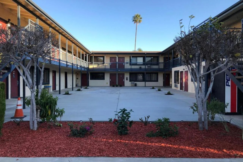 photo 1 of Luxury Inn