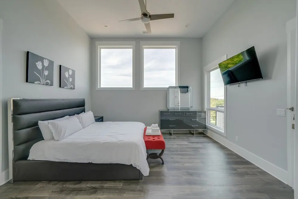 photo 1 of Luxury Unit on 12th South
