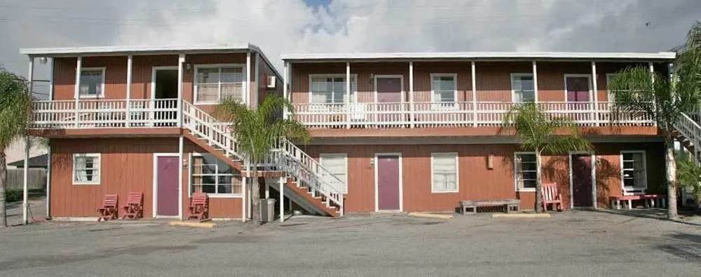 photo 1 of Magic Sun Tan Motel
