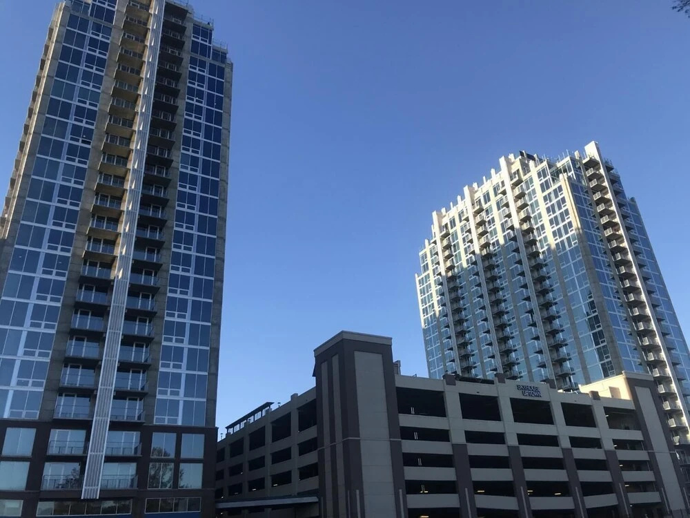 photo 1 of Magnificent Uptown Views In 1BR Apt