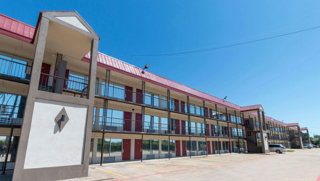 photo 1 of Magnuson Extended Stay and Suites Airport Hotel