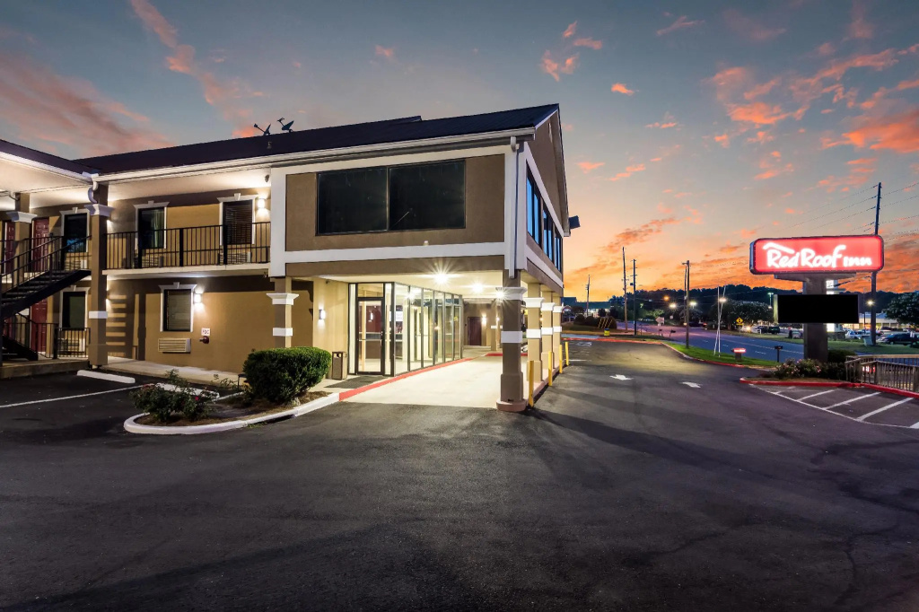 photo 1 of Red Roof Inn Atlanta - Kennesaw State University