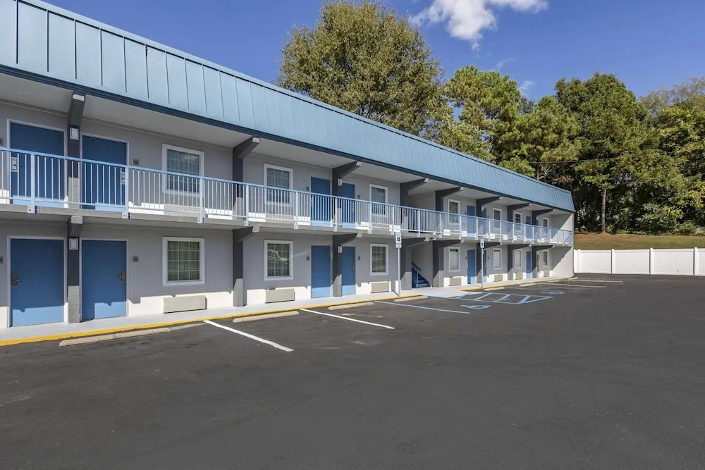 photo 1 of Magnuson Hotel Union