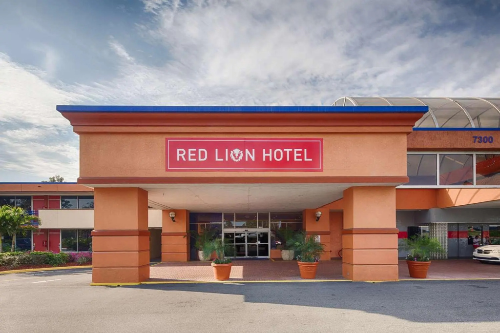 photo 1 of Red Lion Hotel Orlando - Kissimmee Maingate