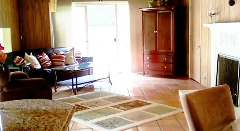 photo 1 of Maison des Fleurs