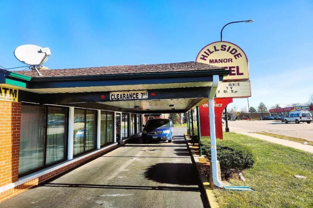 photo 1 of Manor Motel By OYO Near Oak Brook/Chicago Westchester