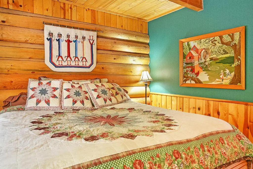 photo 1 of Marie's Cabin