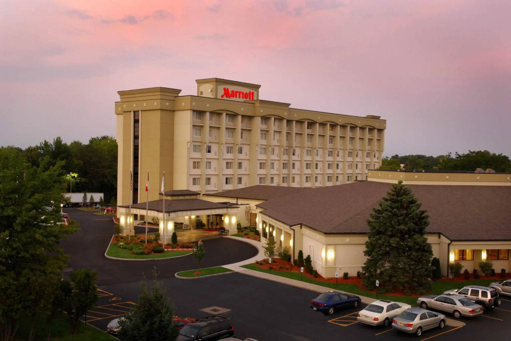 photo 1 of Rochester Airport Marriott