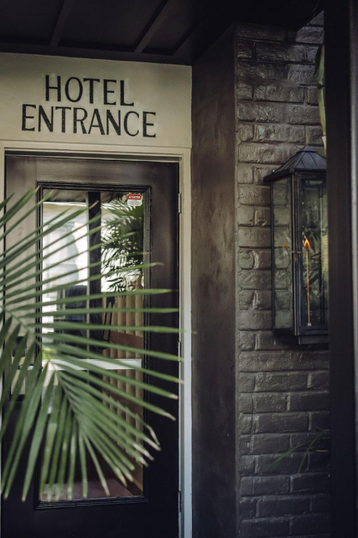 photo 1 of Marsh Hotel