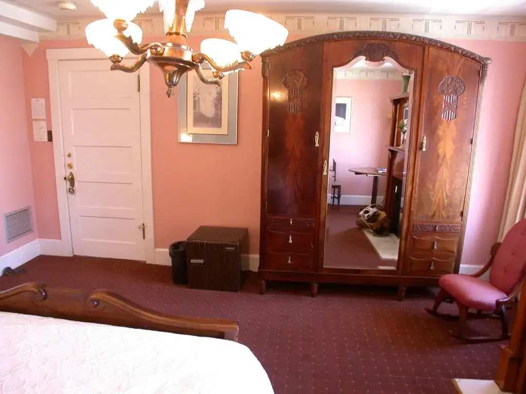 photo 1 of Martine Inn