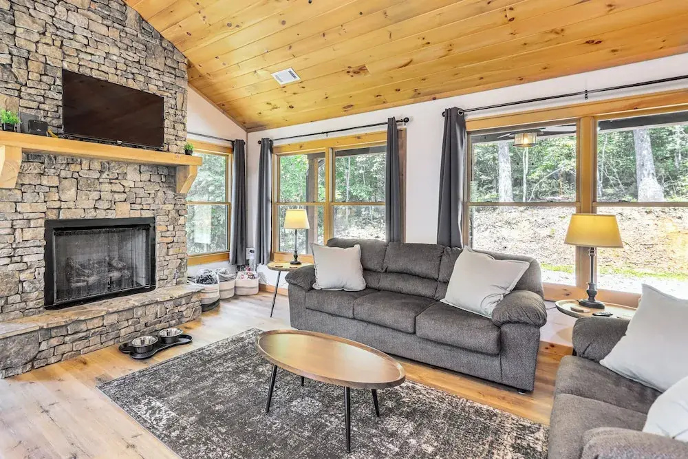photo 1 of Mccaysville Cabin: Fire Pit, BBQ + More!