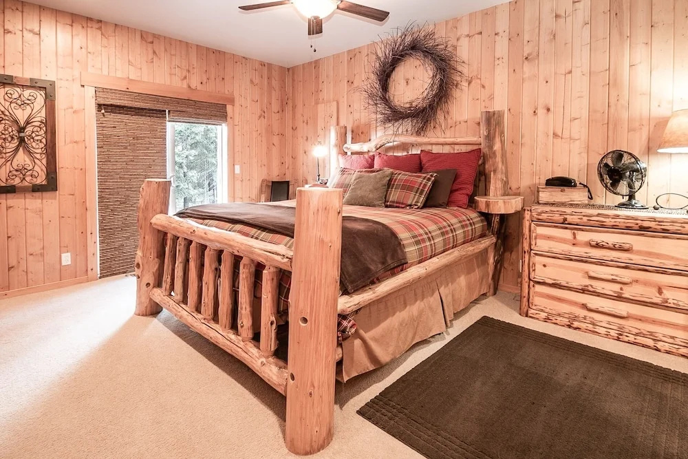 photo 1 of Meadow Wood Lodge 3 Bedroom Home by NW Comfy Cabins by Redawning