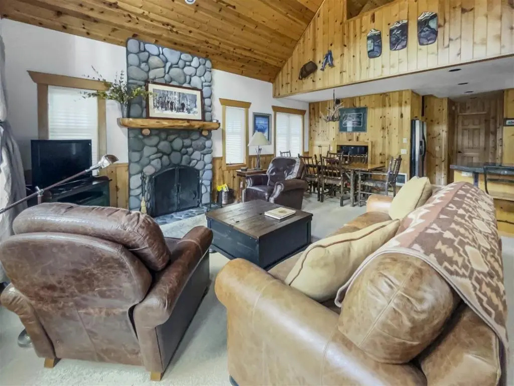 photo 1 of Metolius Cabin 11